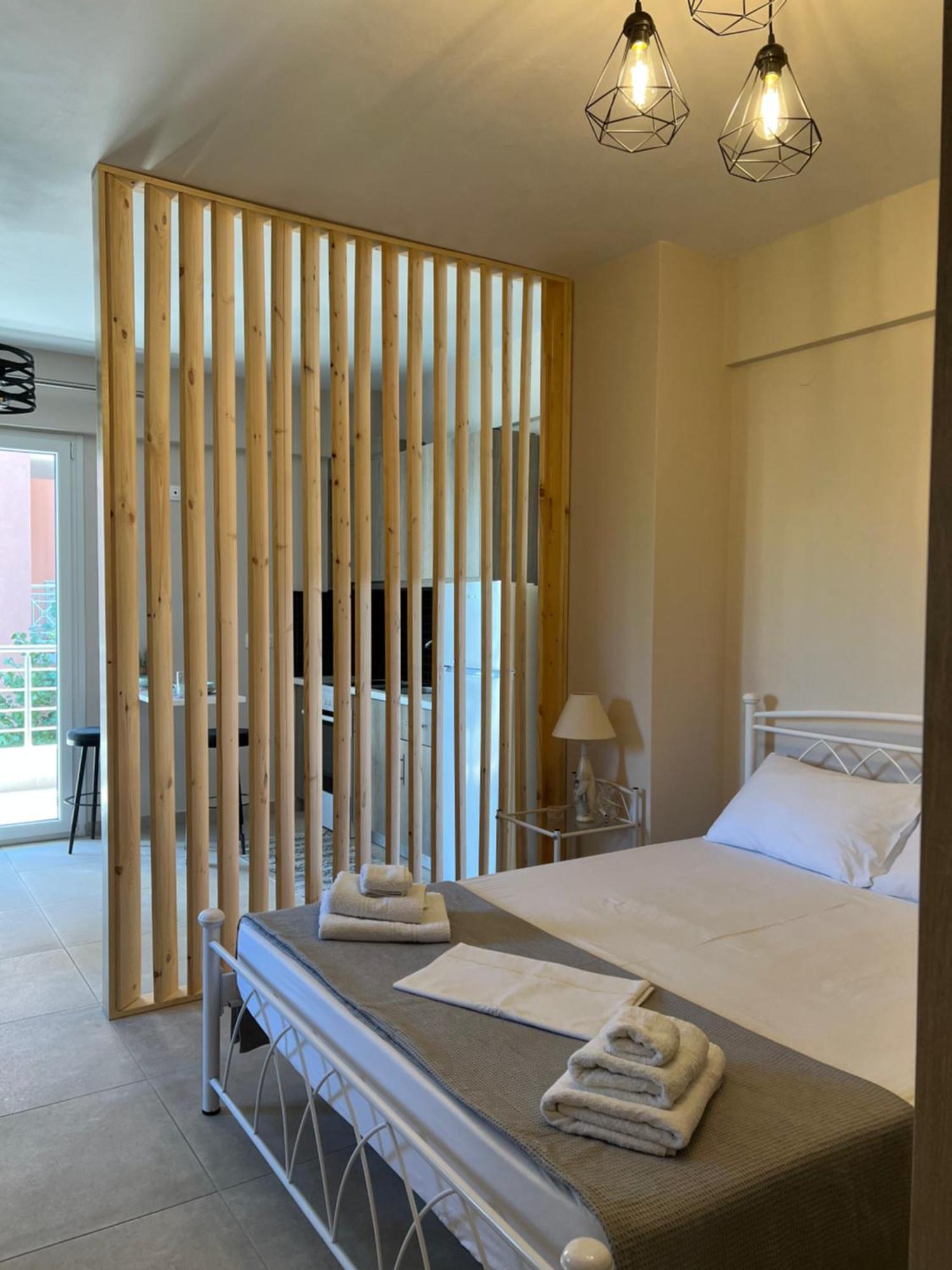 Phil'S Apartments Lefkada City Bagian luar foto