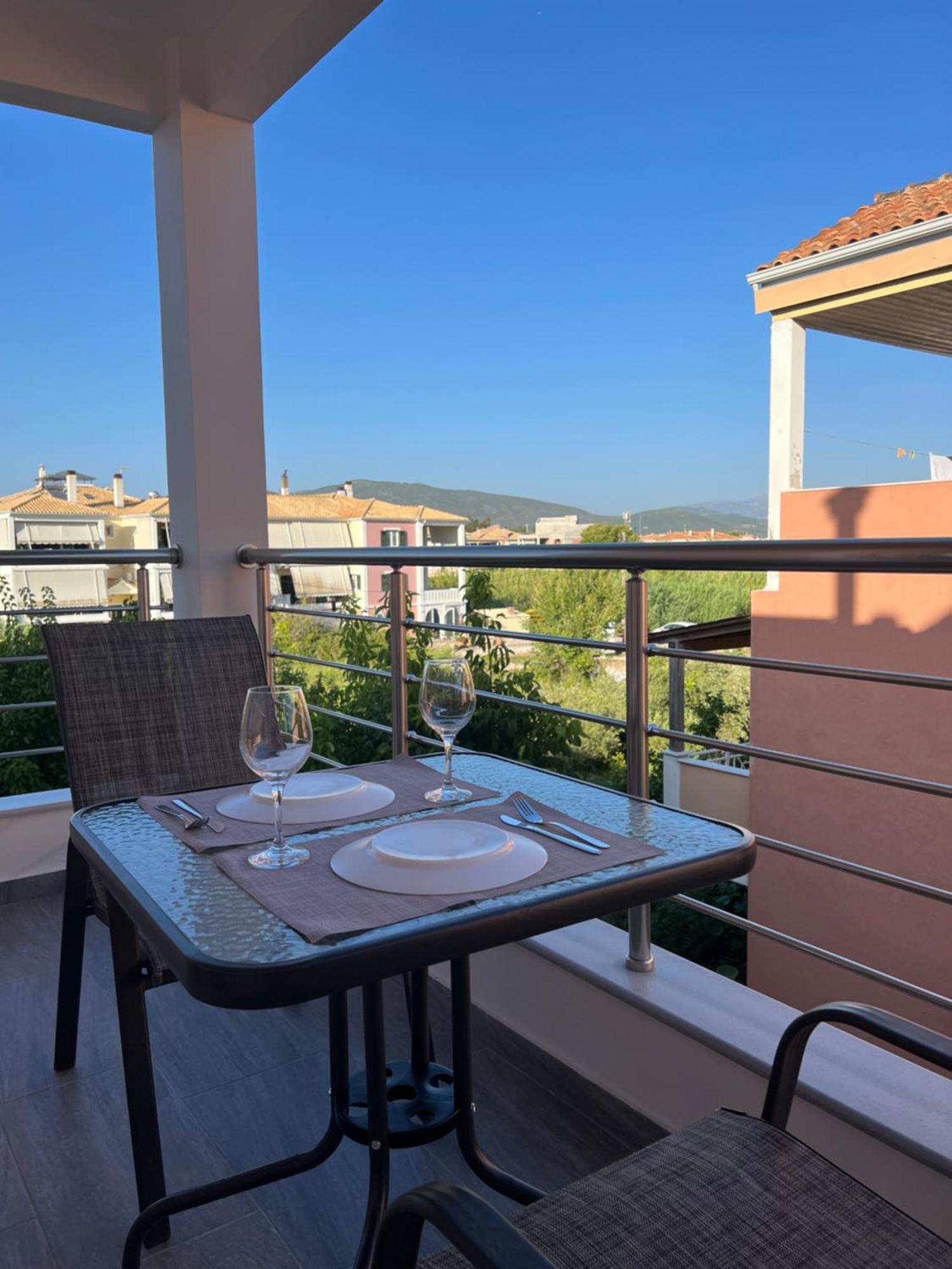 Phil'S Apartments Lefkada City Bagian luar foto