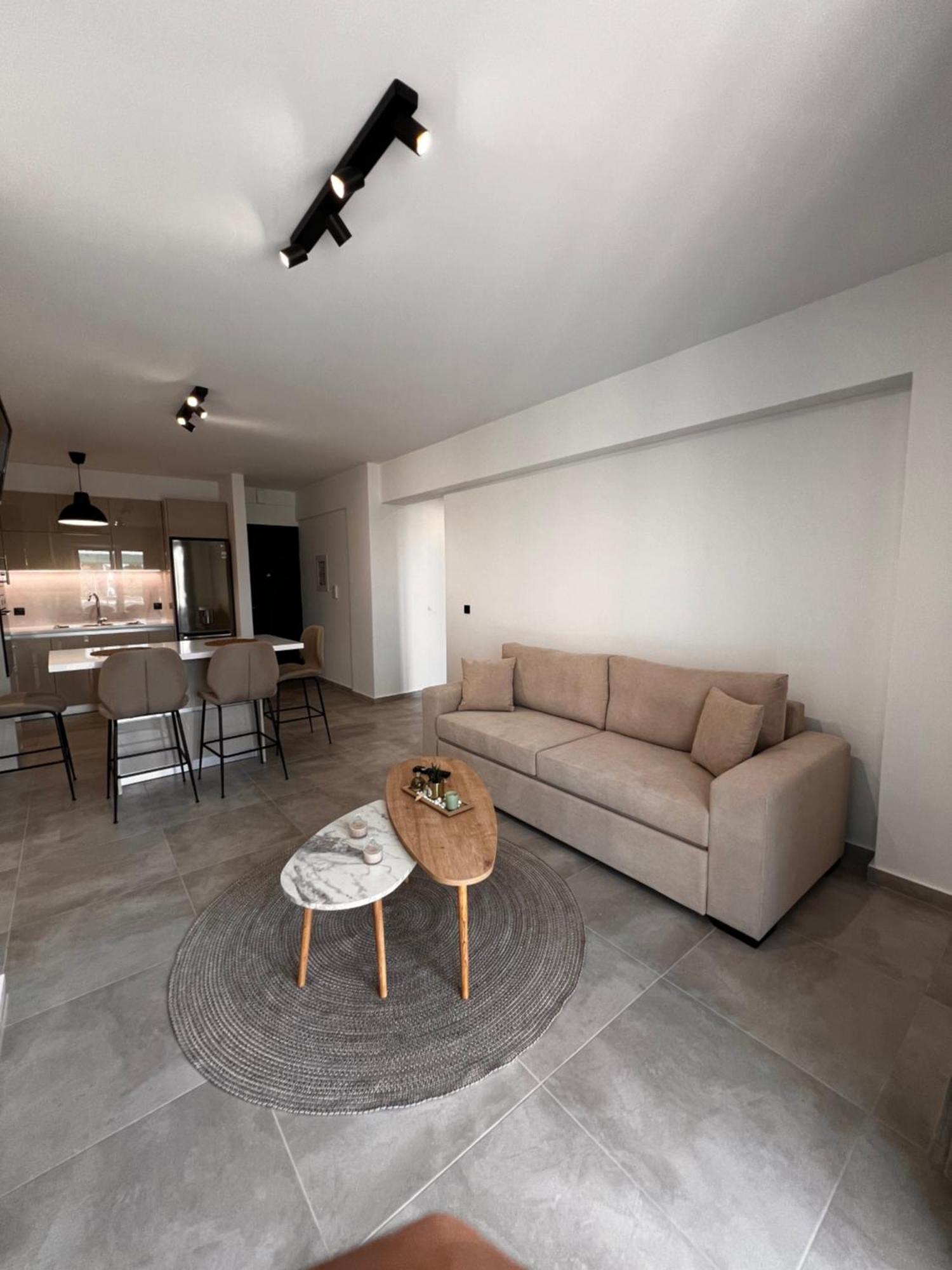 Phil'S Apartments Lefkada City Bagian luar foto